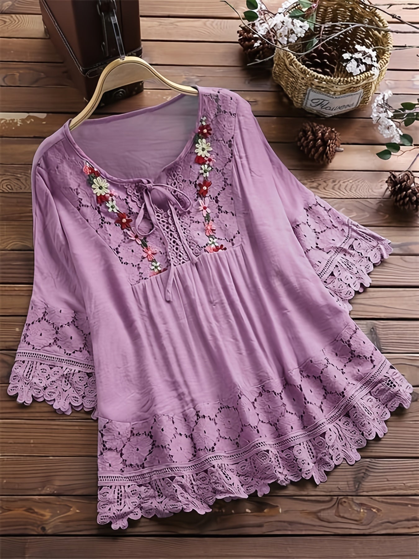 LD | Elegante blouse van geraffineerd kant