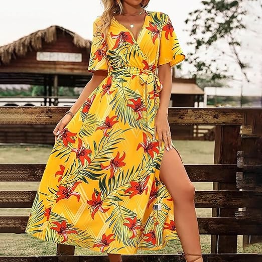LD | Jurk met riem in tropische print en hoge taille