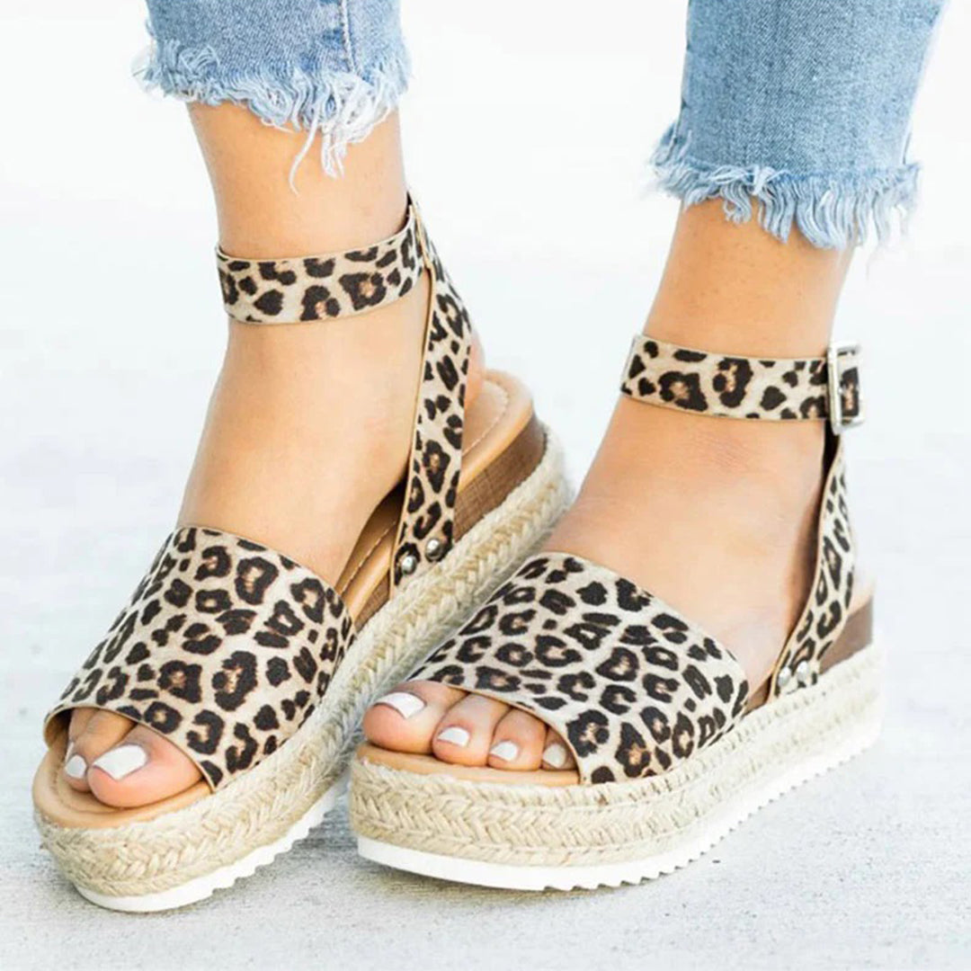 LD | Moeiteloze en chique algemene sandalen