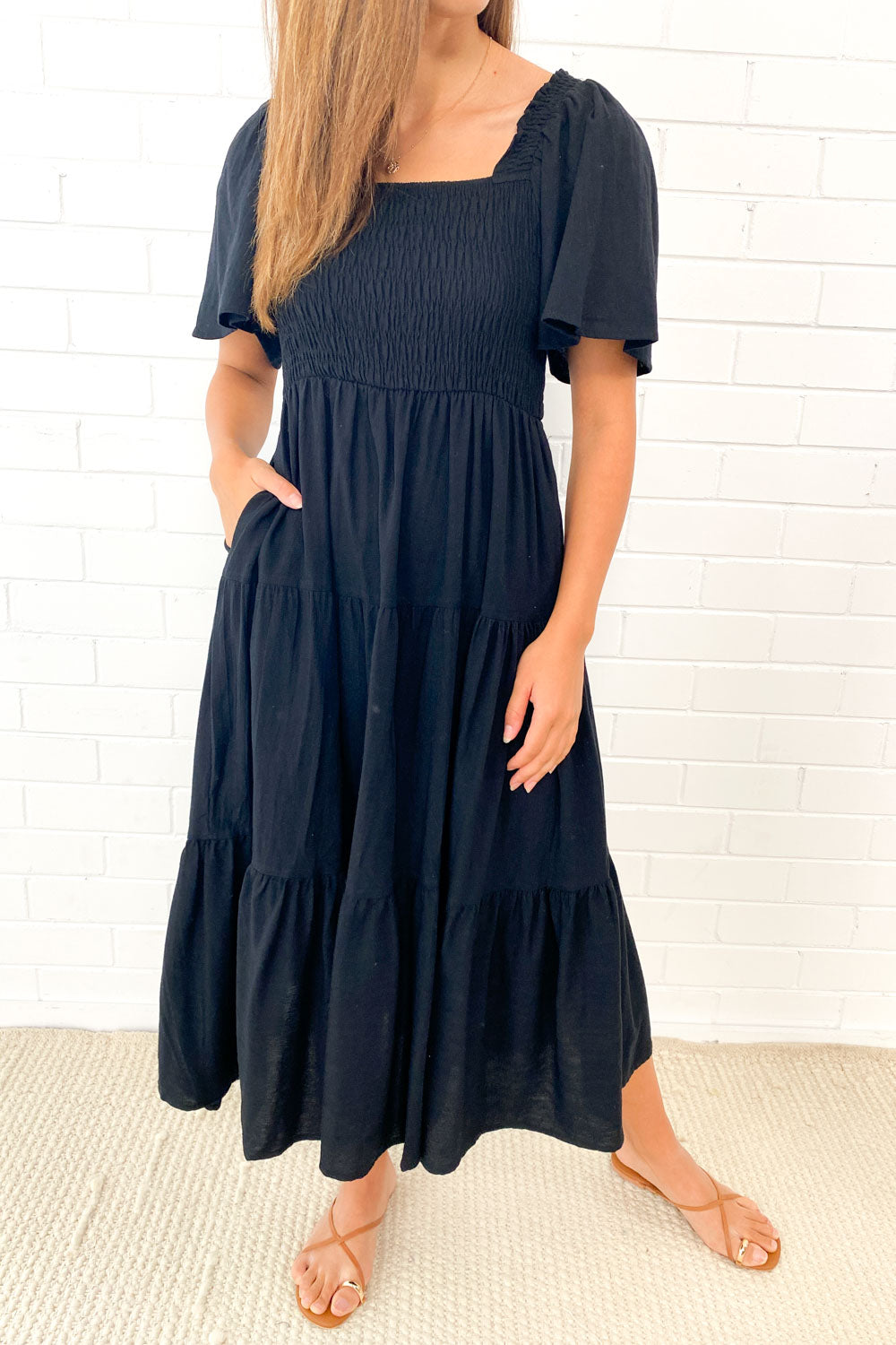 LD Vrouwelijke midi-jurk met off-shoulder schouders