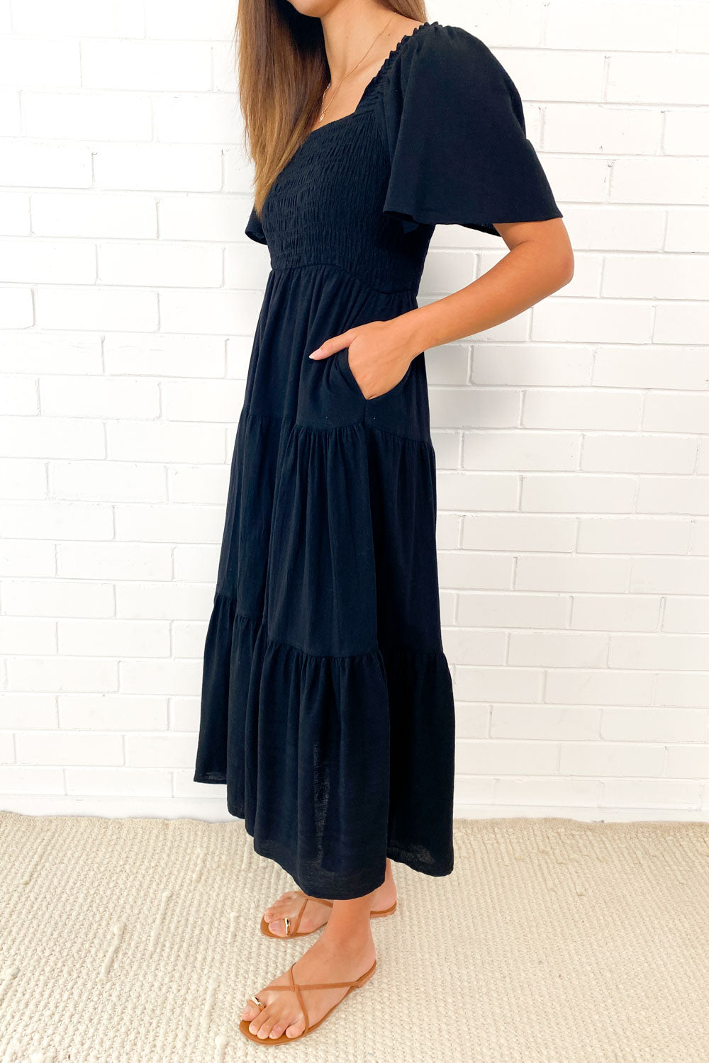 LD Vrouwelijke midi-jurk met off-shoulder schouders