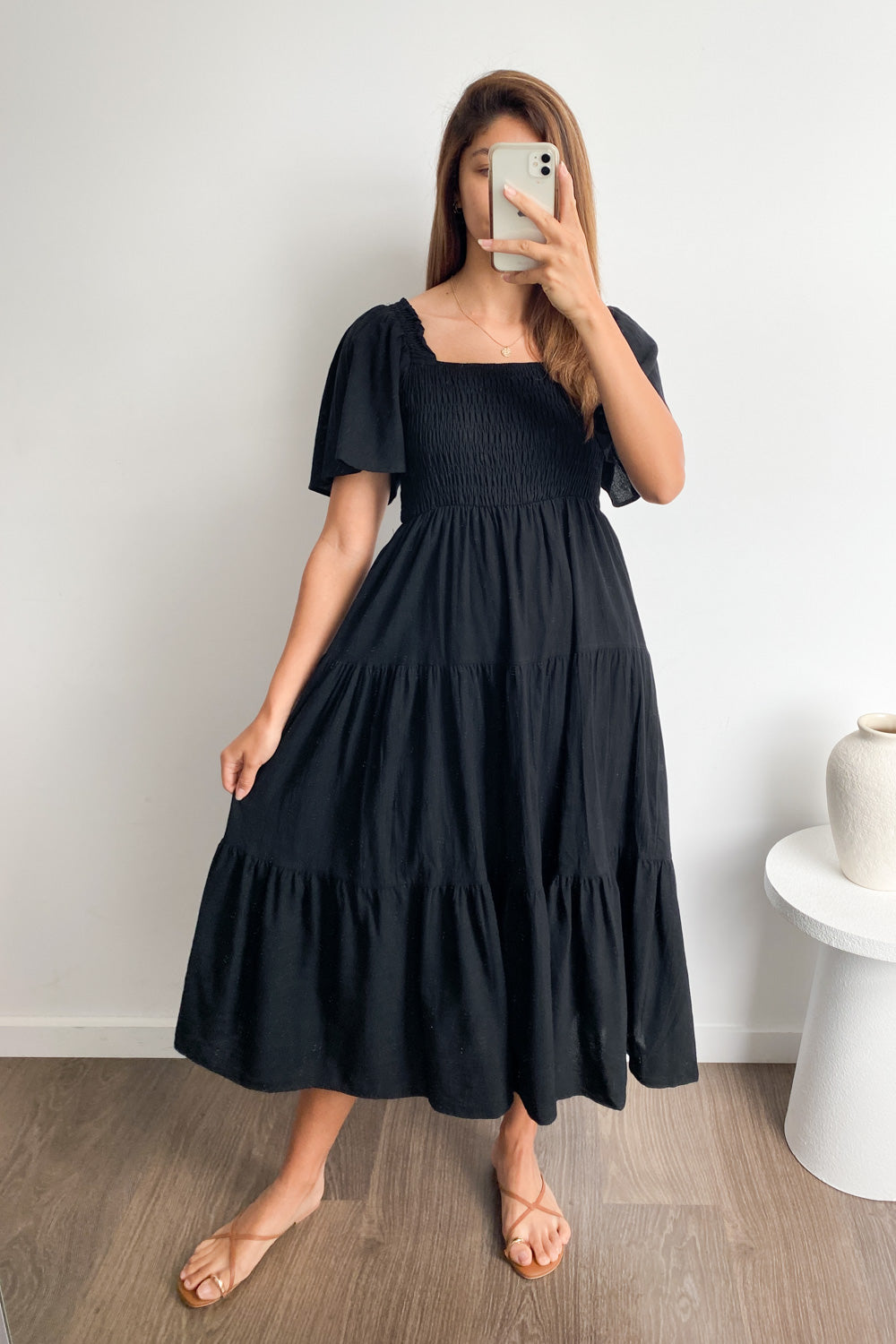 LD Vrouwelijke midi-jurk met off-shoulder schouders