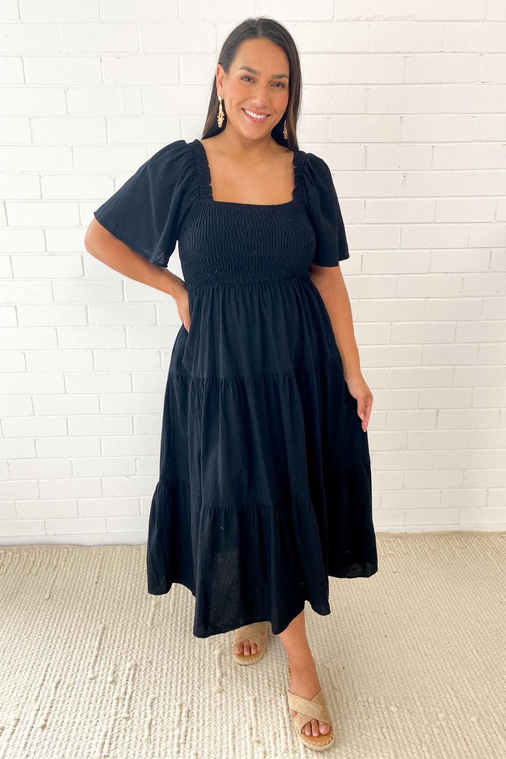 LD Vrouwelijke midi-jurk met off-shoulder schouders