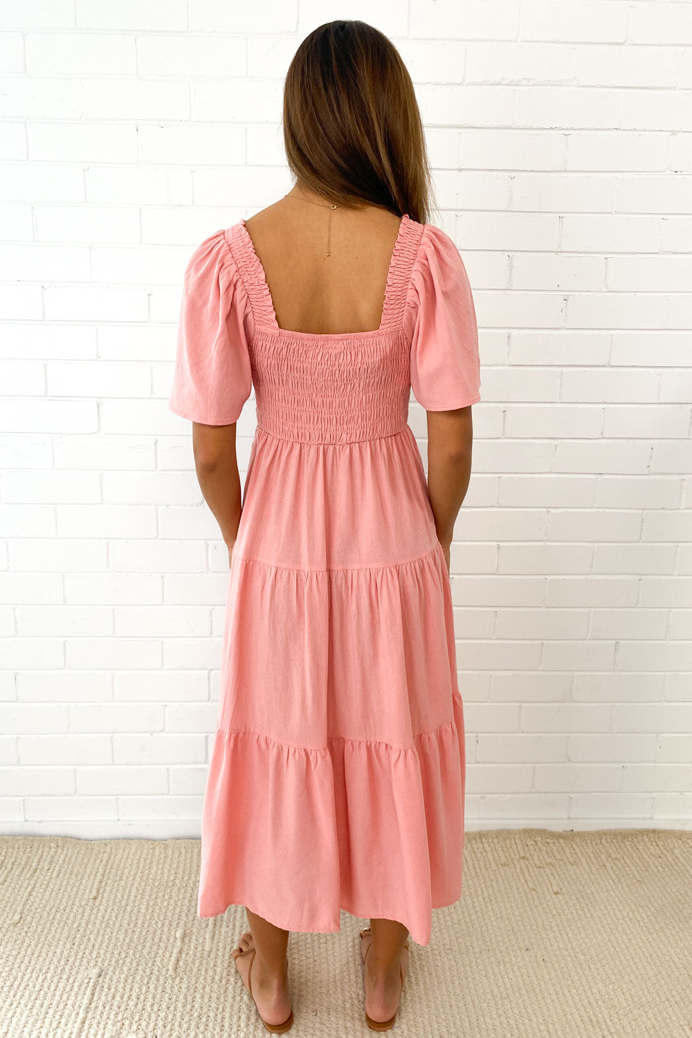 LD Vrouwelijke midi-jurk met off-shoulder schouders