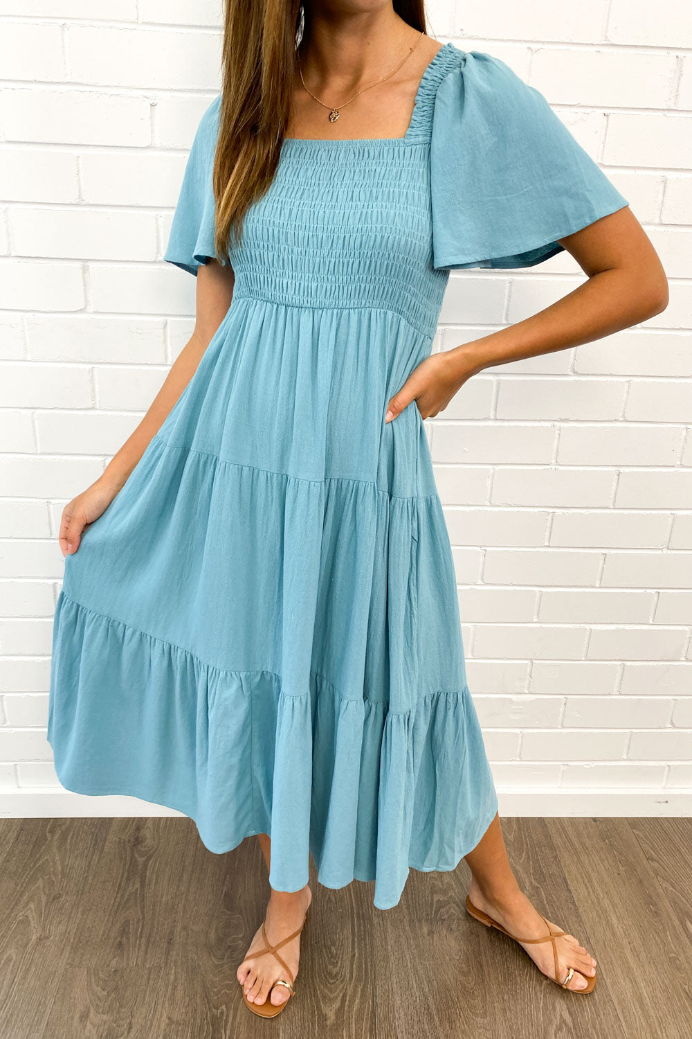 LD Vrouwelijke midi-jurk met off-shoulder schouders