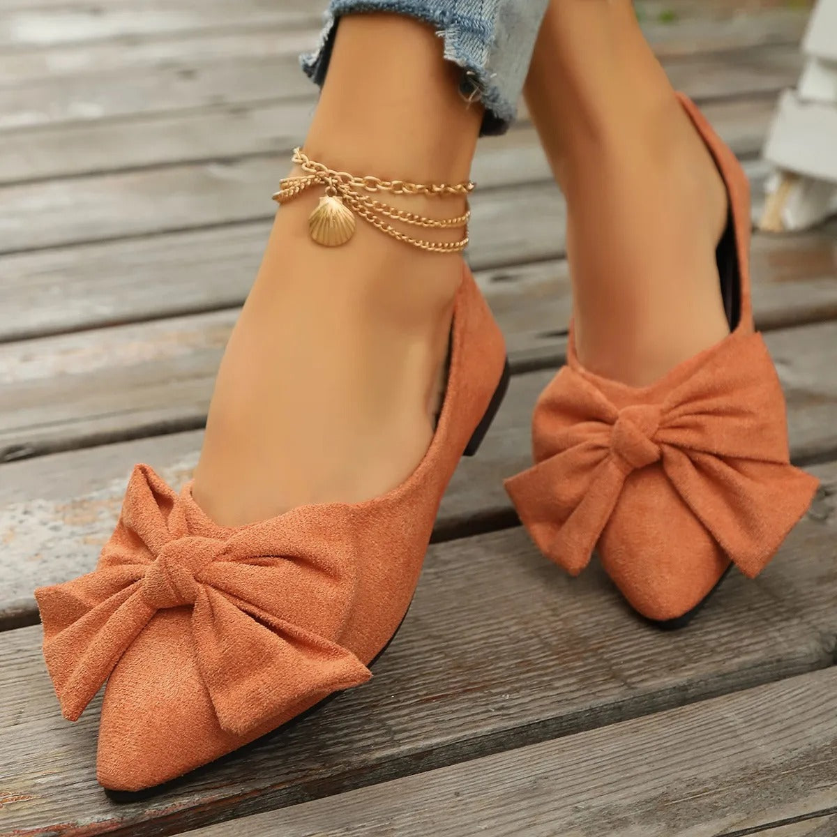 LD | Poppenschoenen met strik en spitse neus