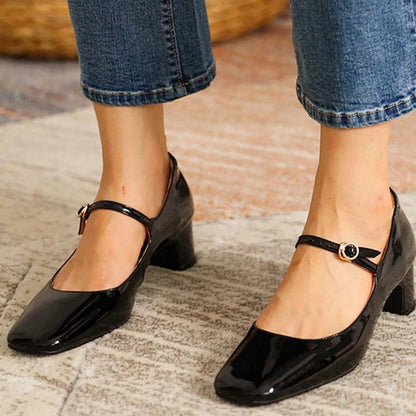 LD | Schoenen met glanzende blokhak