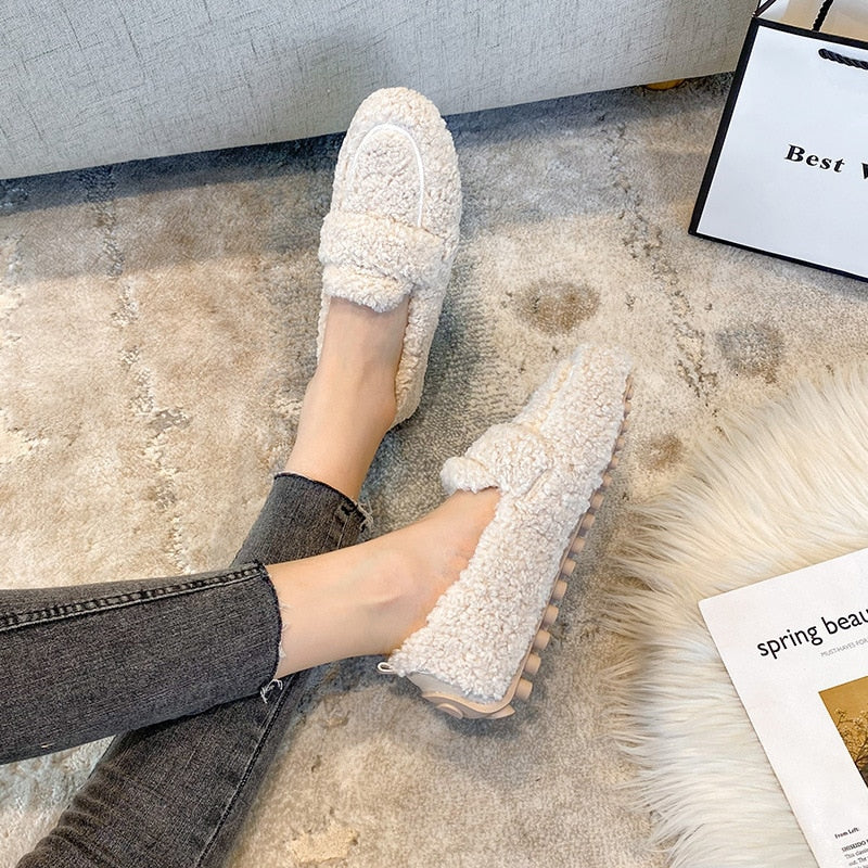 LD | Knusse loafers van imitatiebont